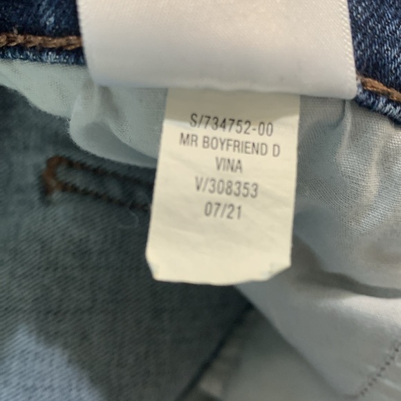 Old Navy Mid-rise Boyfriend Jeans, Size 14 - Picture 9 of 9